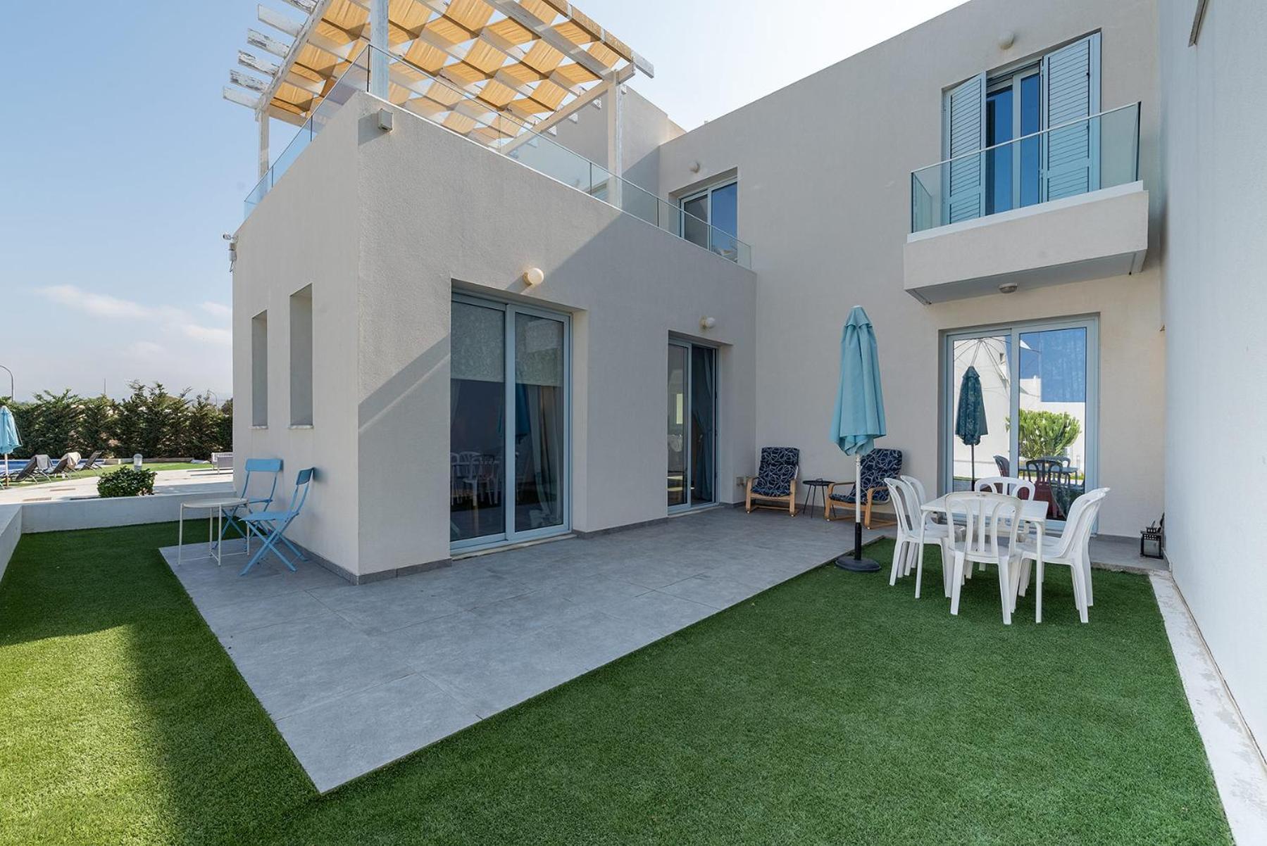 Blue Diamond Beach Villas Paphos Bagian luar foto