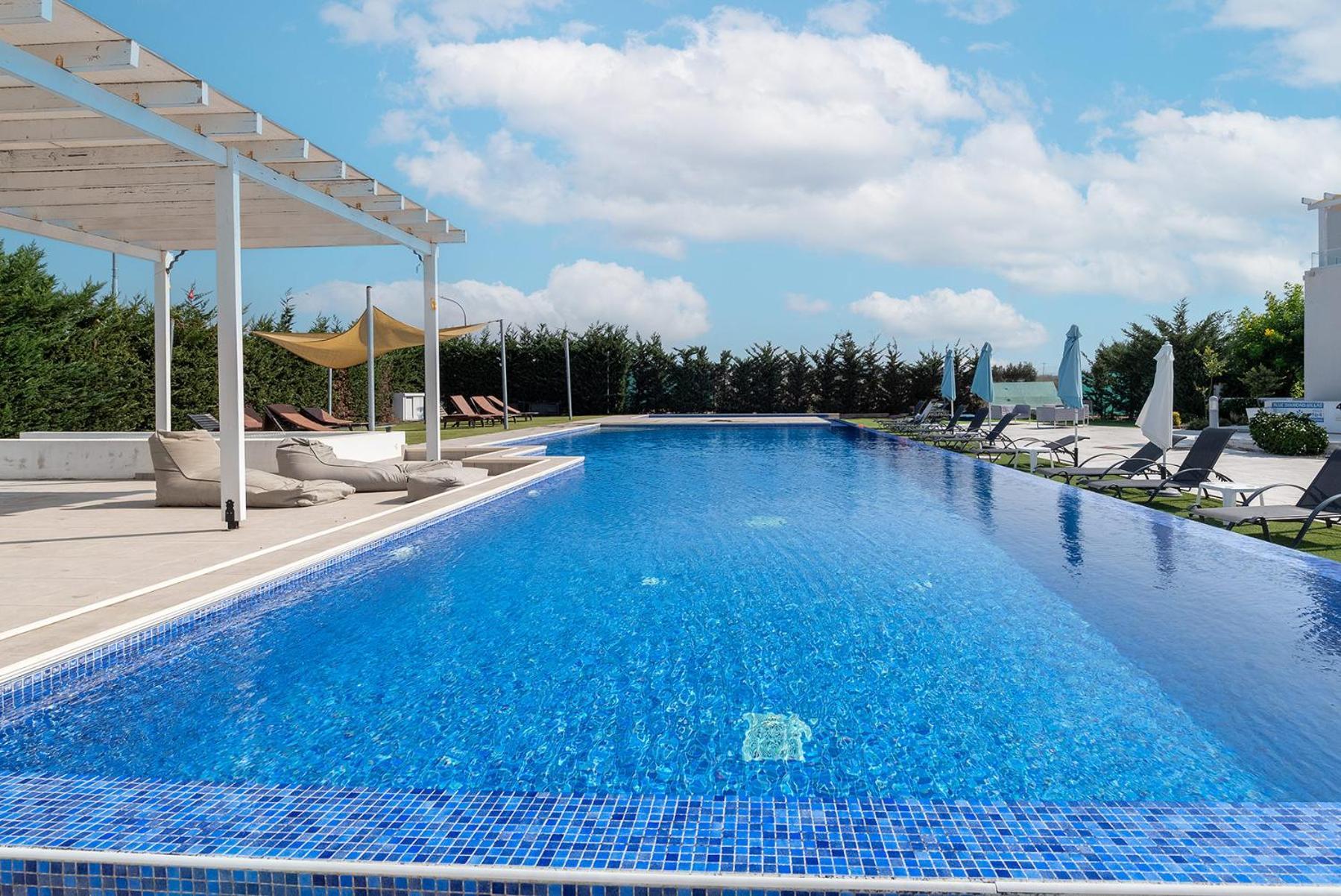 Blue Diamond Beach Villas Paphos Bagian luar foto