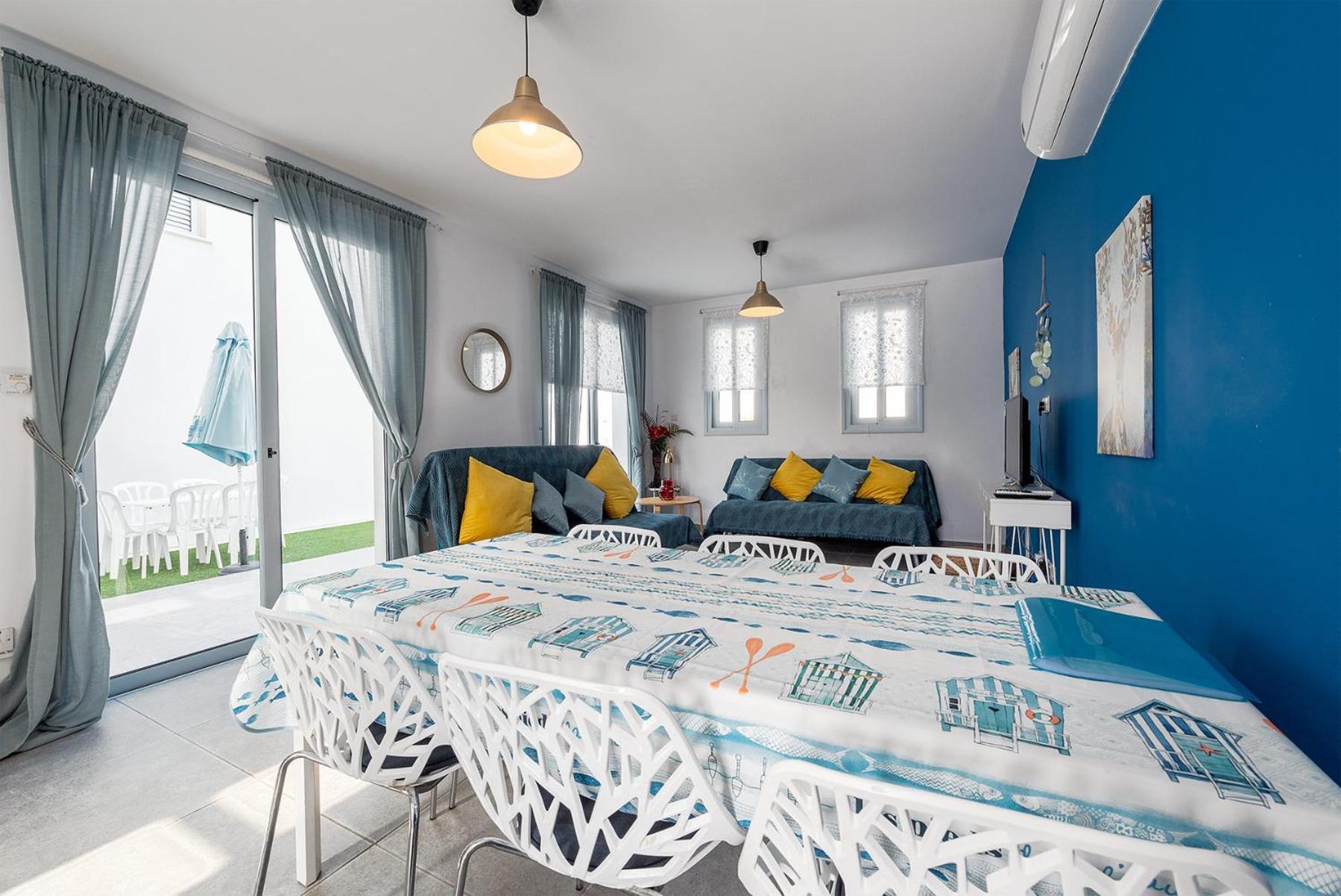 Blue Diamond Beach Villas Paphos Bagian luar foto
