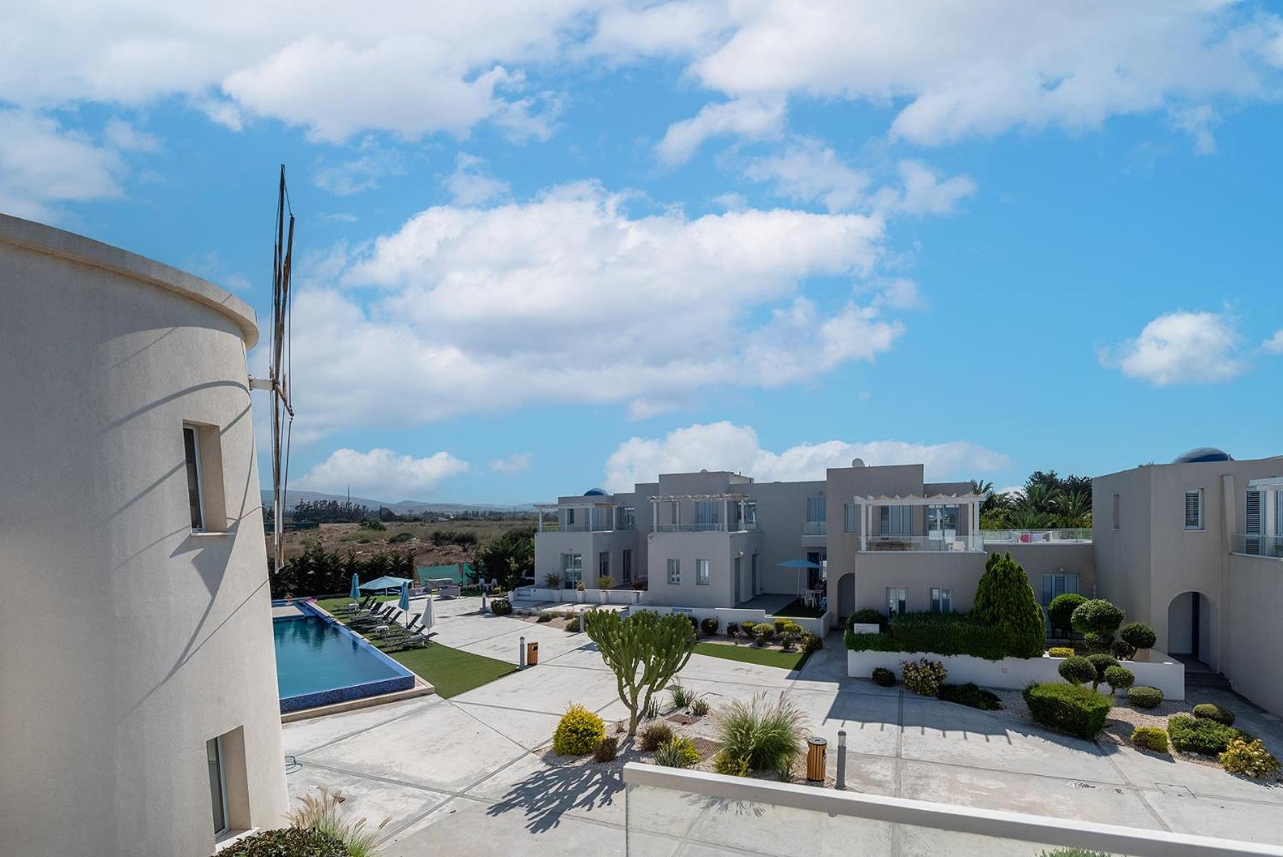 Blue Diamond Beach Villas Paphos Bagian luar foto