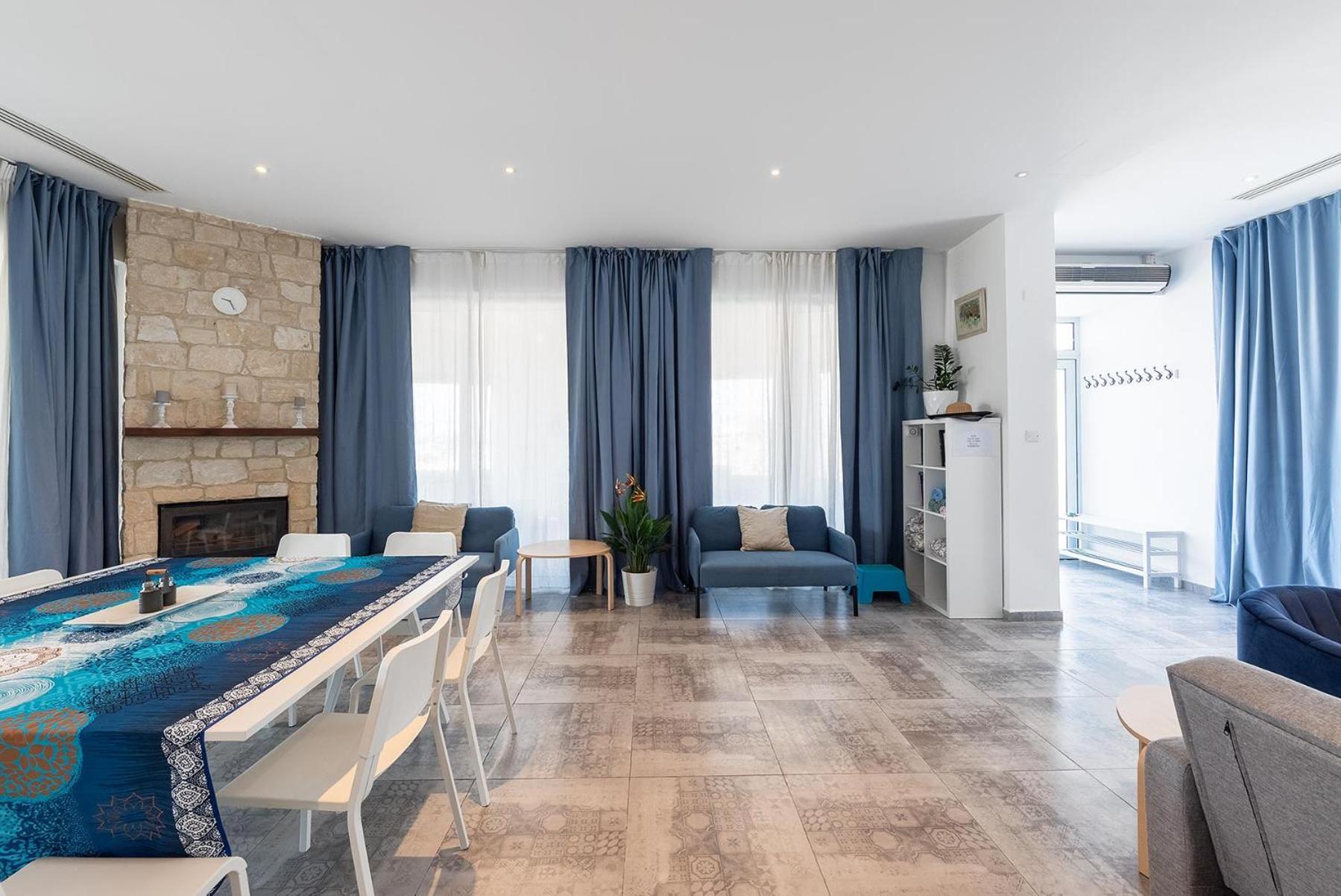Blue Diamond Beach Villas Paphos Bagian luar foto