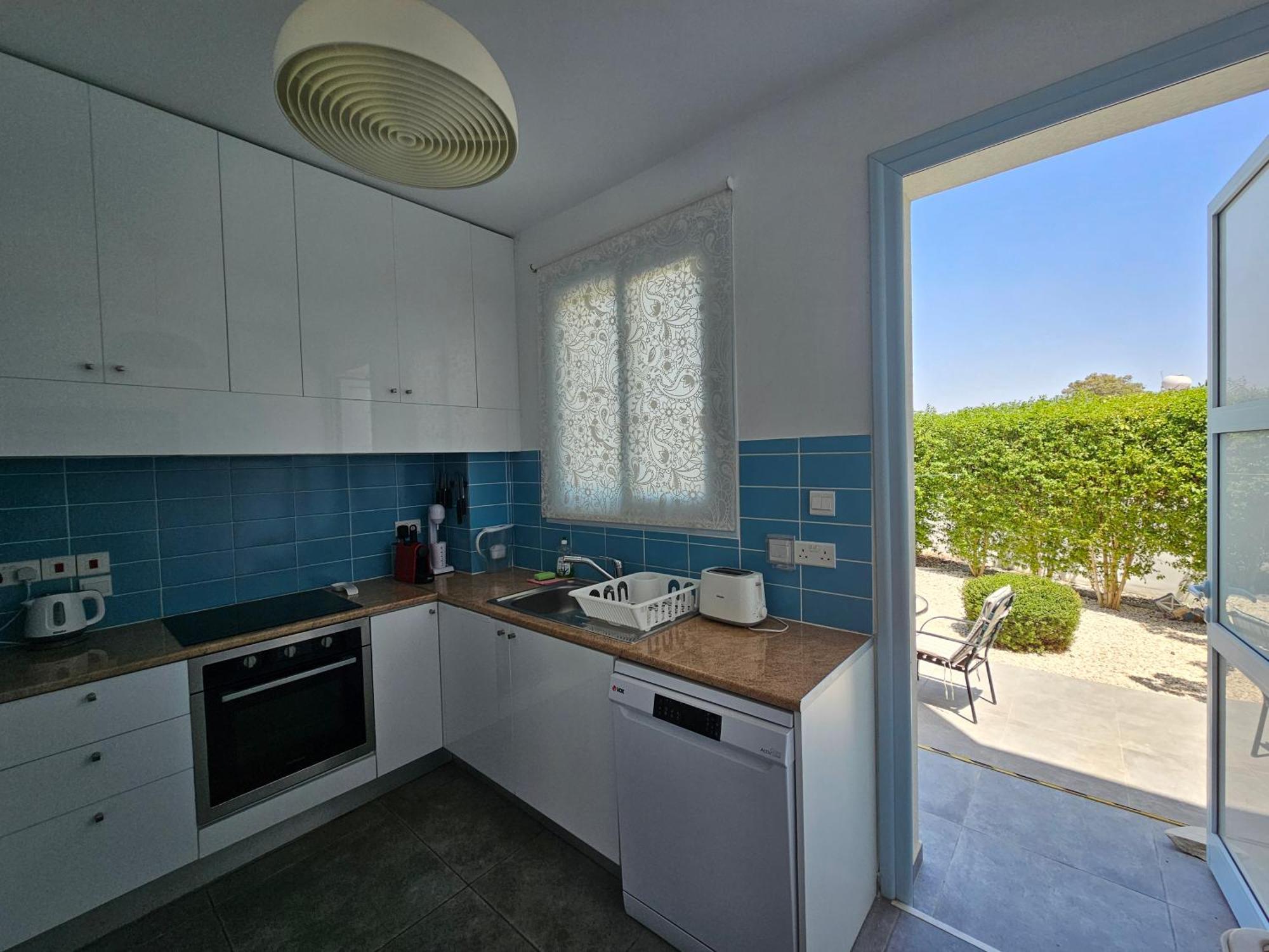 Blue Diamond Beach Villas Paphos Bagian luar foto