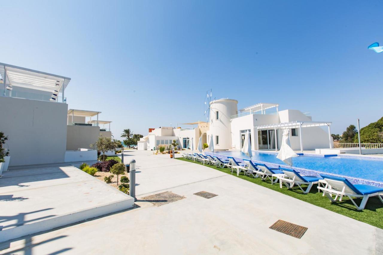 Blue Diamond Beach Villas Paphos Bagian luar foto