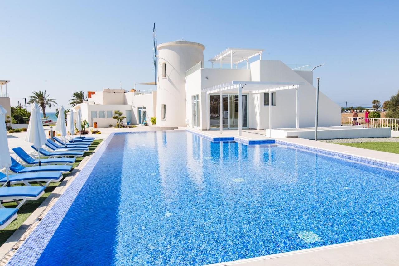 Blue Diamond Beach Villas Paphos Bagian luar foto