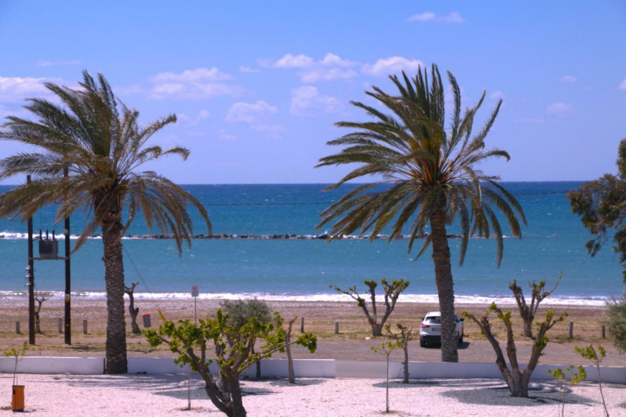 Blue Diamond Beach Villas Paphos Bagian luar foto